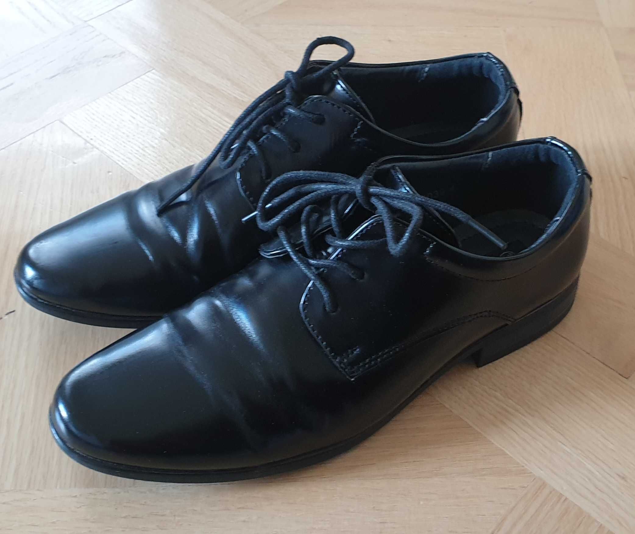Buty,półbuty eleganckie,wizytowe chłopięce rozmiar 36