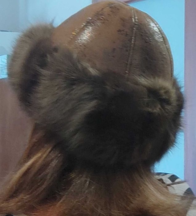 Skórzana czapka & owcza skóra naturalna )obszyta lisem