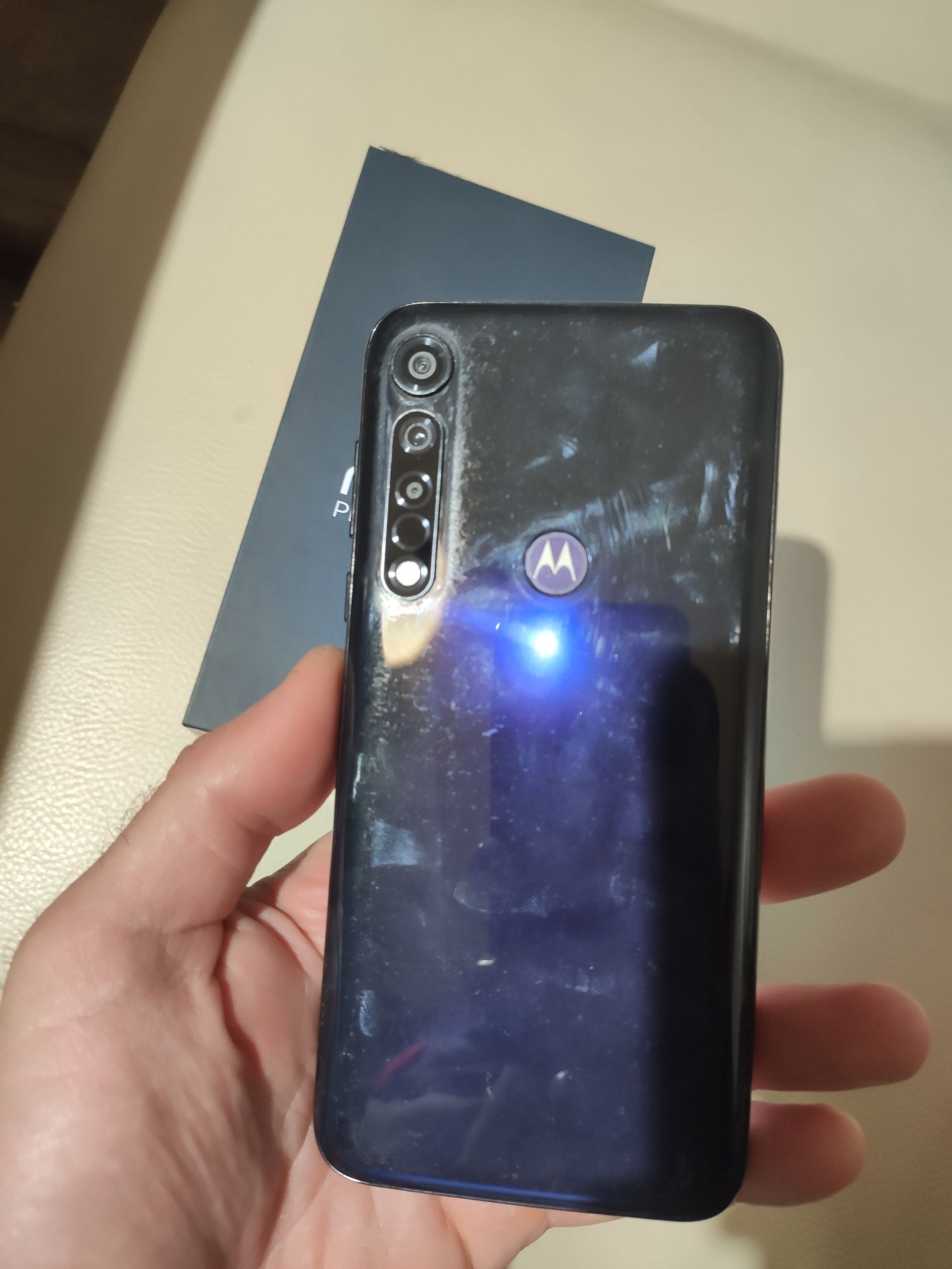 Moto g8 plus 4/64 nfc