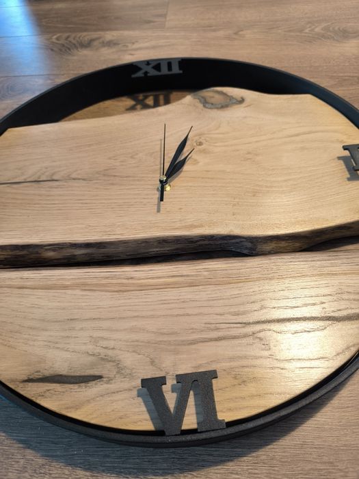 Drewniany zegar ścienny loft / industrialny – ręcznie wykonany