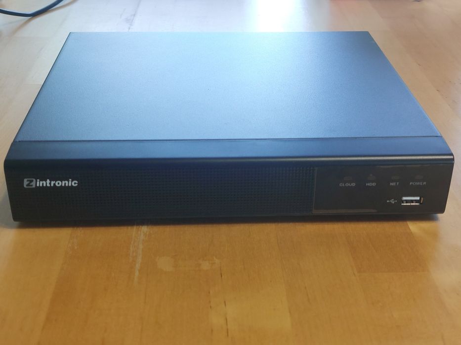 Rejestrator IP na 16 kamer.