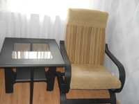 fotele 2  stolik kawowy 60.60.60 cm