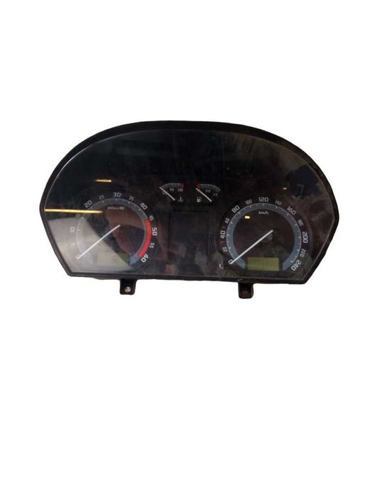 Skoda Fabia 1.9 SDI Licznik Zegary