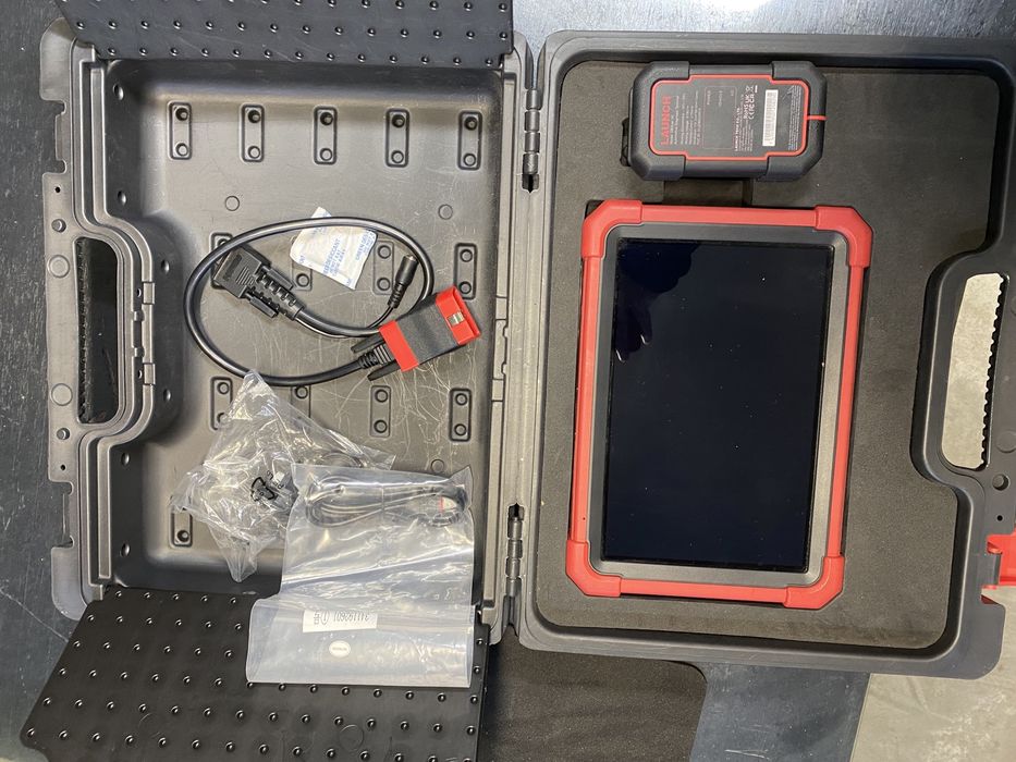 Професійний мультимарочний автосканет Launch x431 Pro3