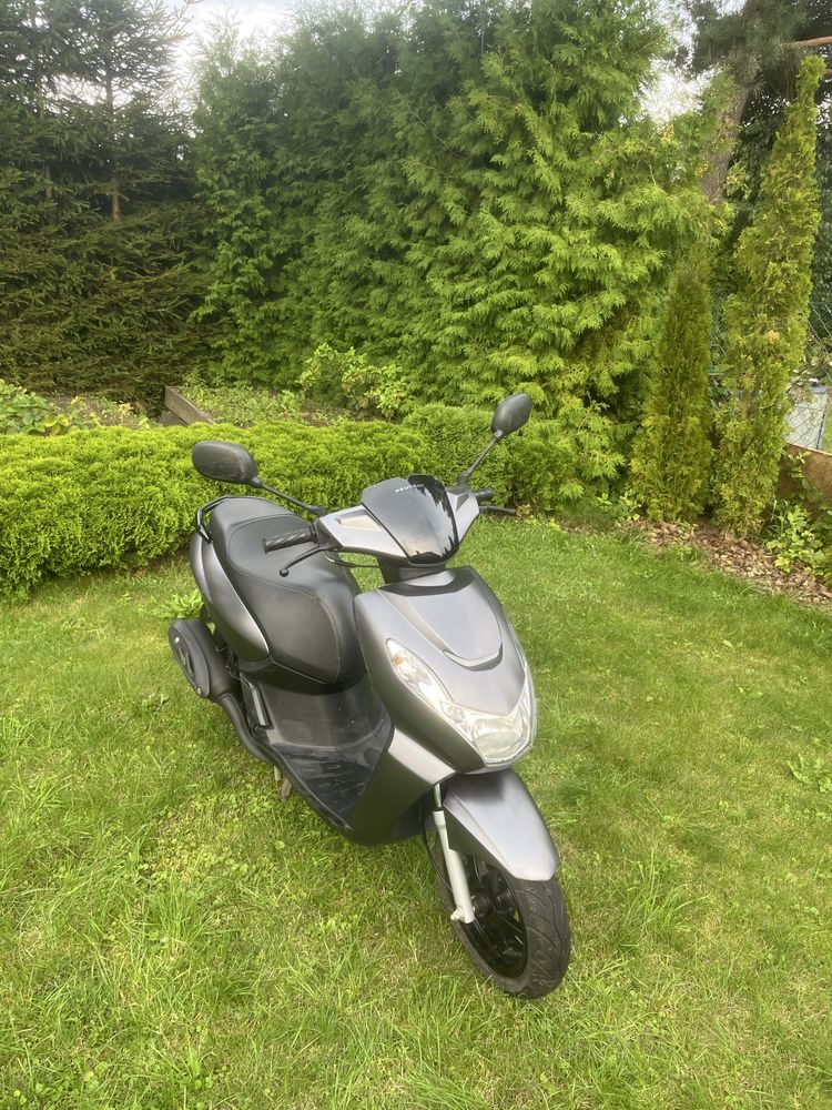 Peugeot kisbee 50 jak nowy 2021 rok 2600km zadbany piekny led nowy
