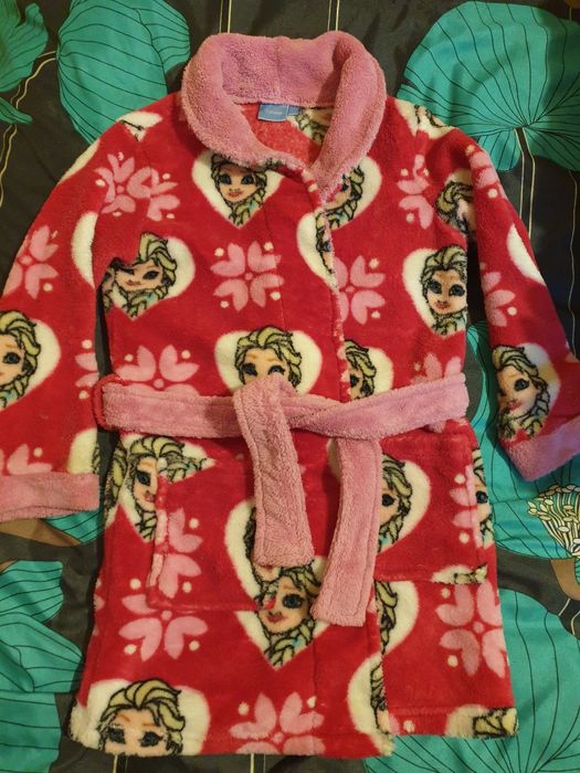 Mięciutki szlafrok dla dziewczynki ELSA. 110 cm.+ gratis.