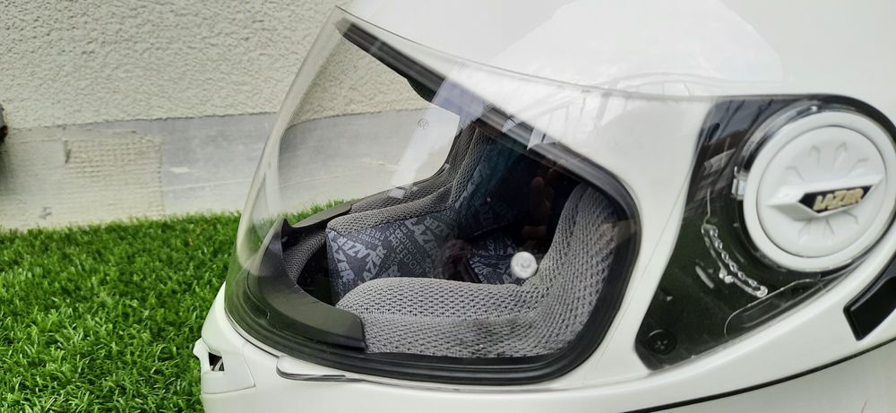 Kask motocyklowy integralny Lazer Bayamo Z-Line rozm. S-bezwypadkowy