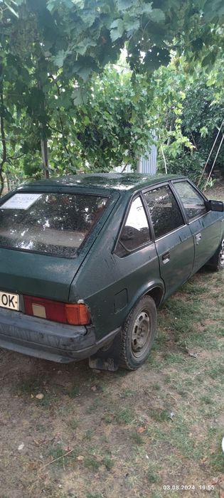 Продам два Москвіча