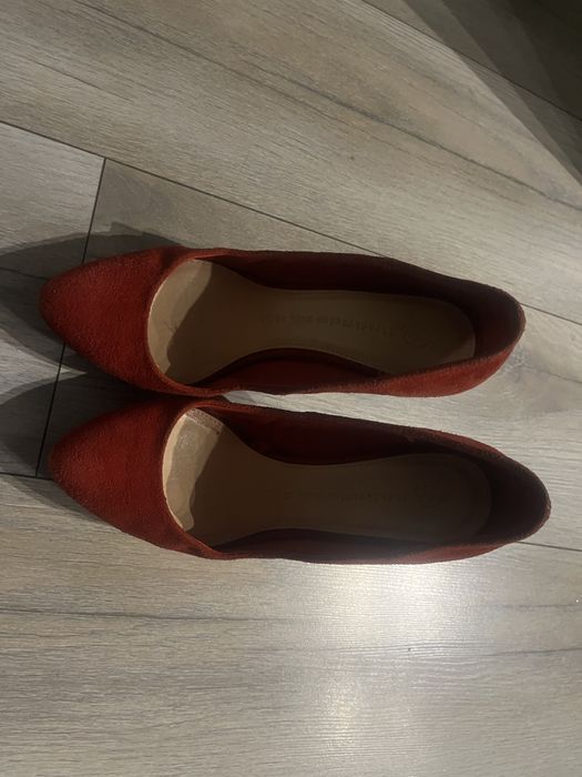 Buty zamszowe na koturnie tozmiar 37