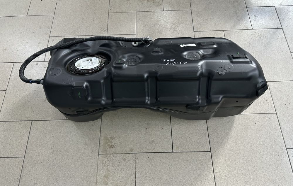 BMW X3 G01 X4 G02 бак топливний бензобак бмв х3 г01 х4 г02
