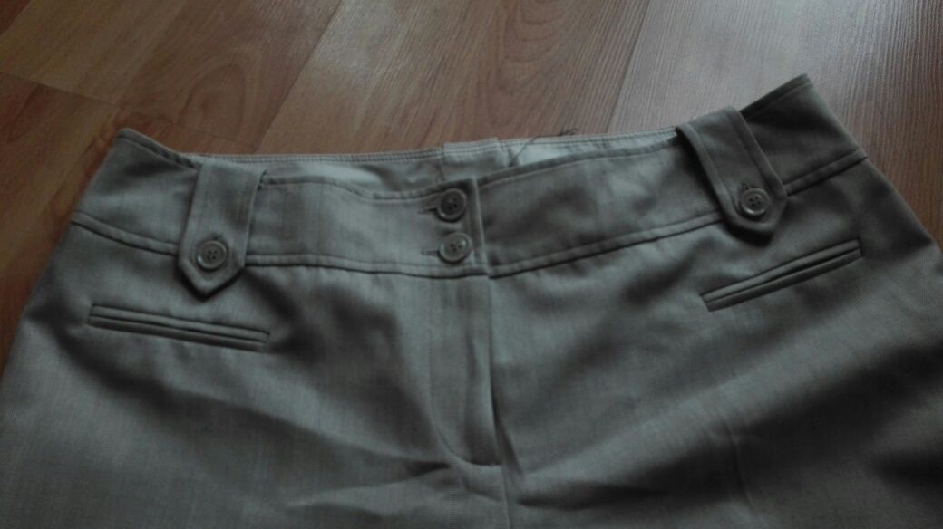 Spodnie z cienkiego materiału F&F, 40.
