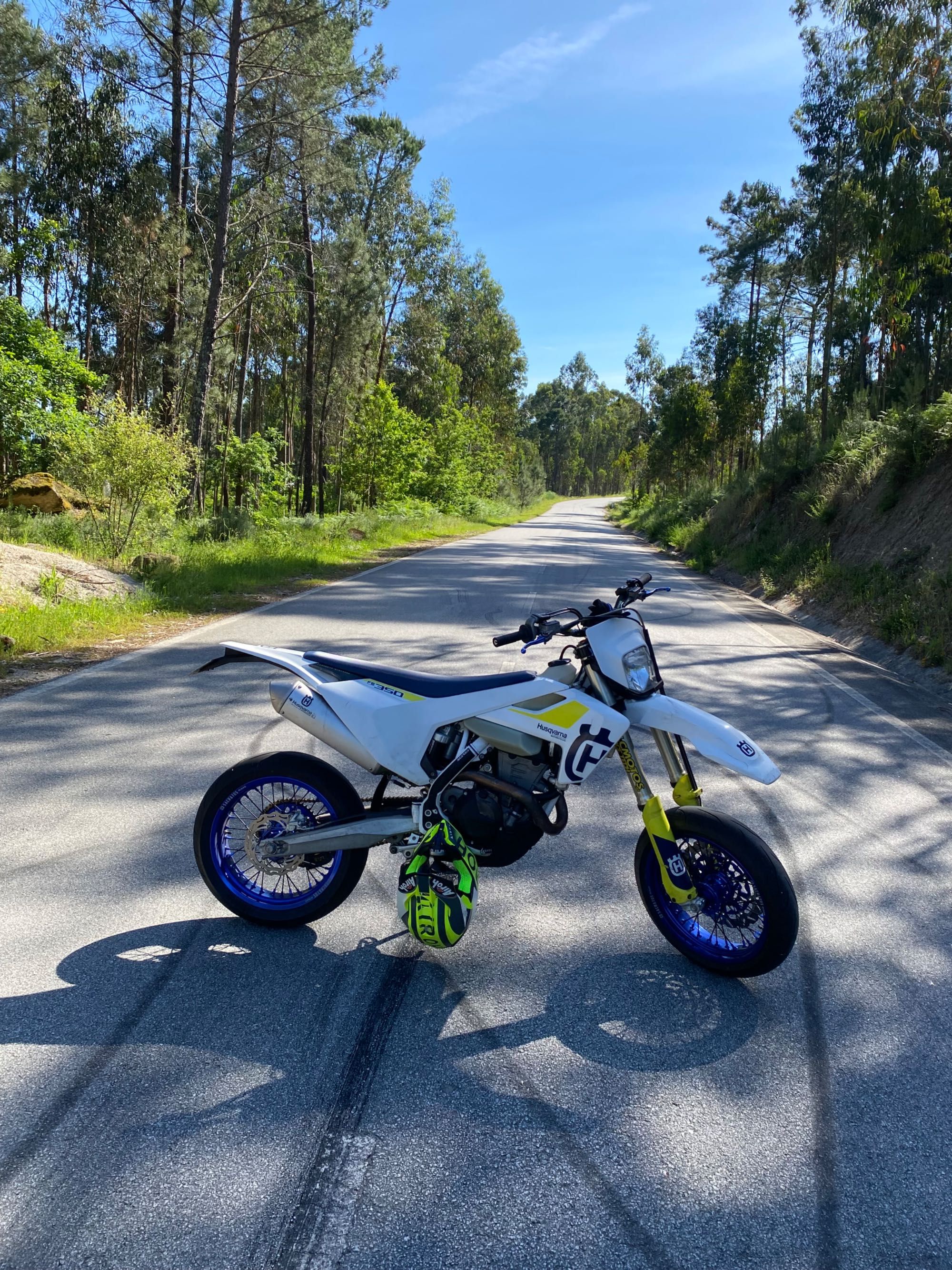 Husqvarna 350 supermotard