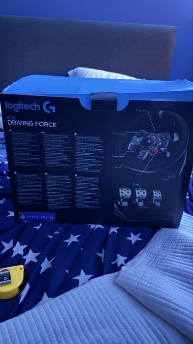 Logitech G29 Driving Force (Volante + Pedais)