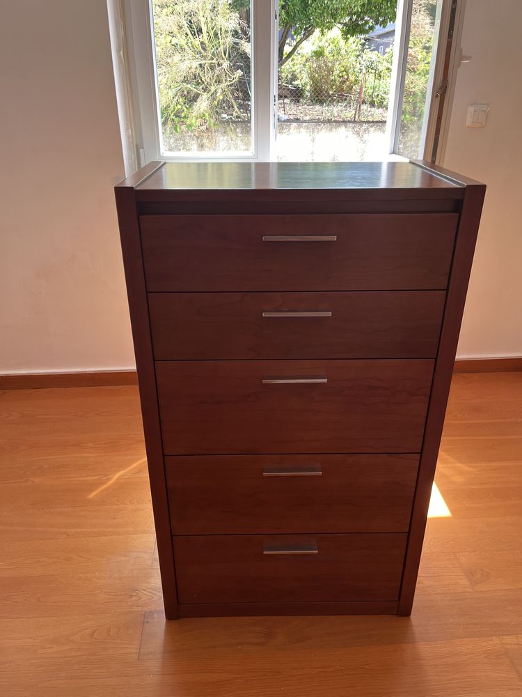 Mobilia quarto (cama + cómoda + mesas cabeceira)