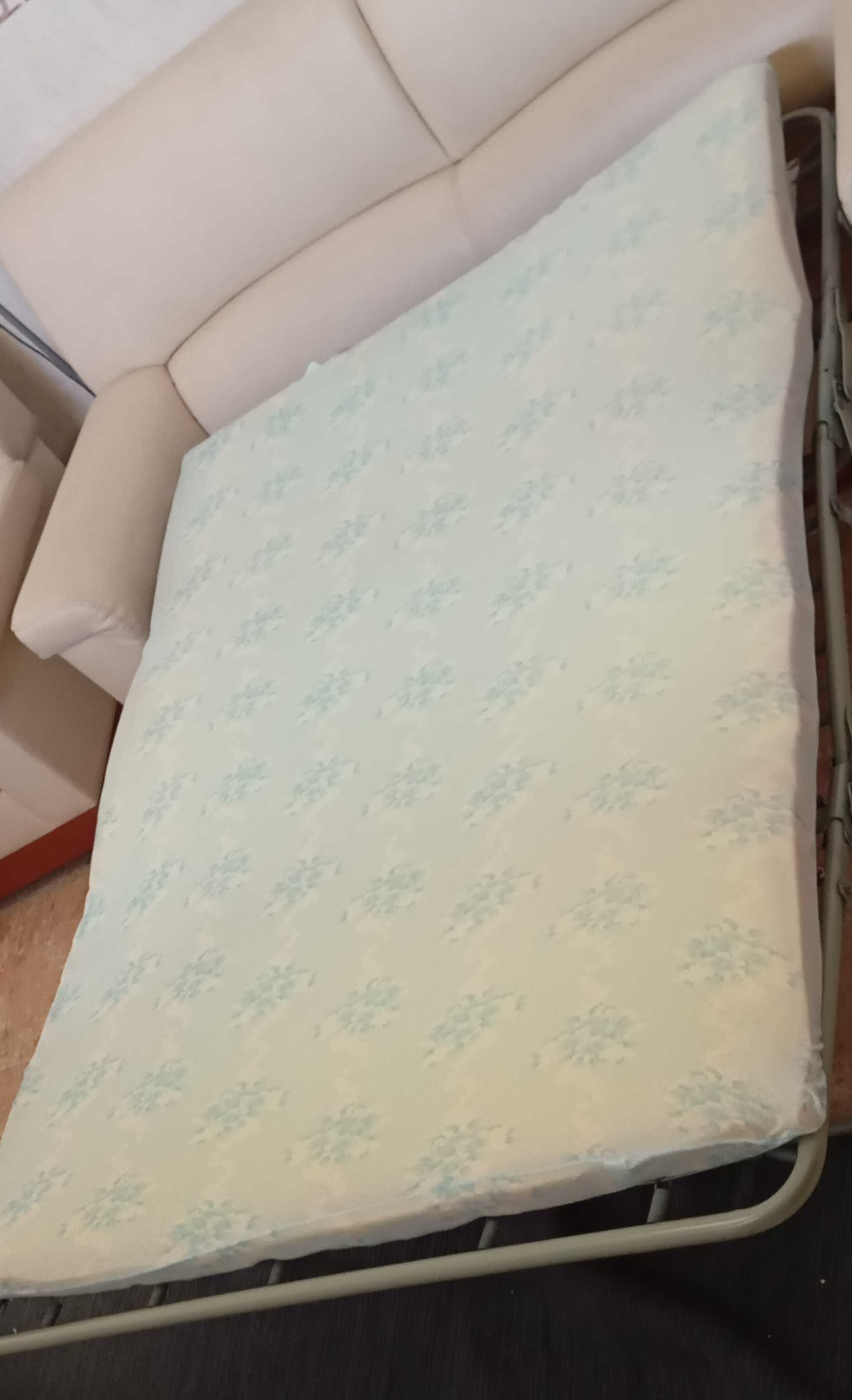 Sofá 3lugares com cama + 2 sofás individuais