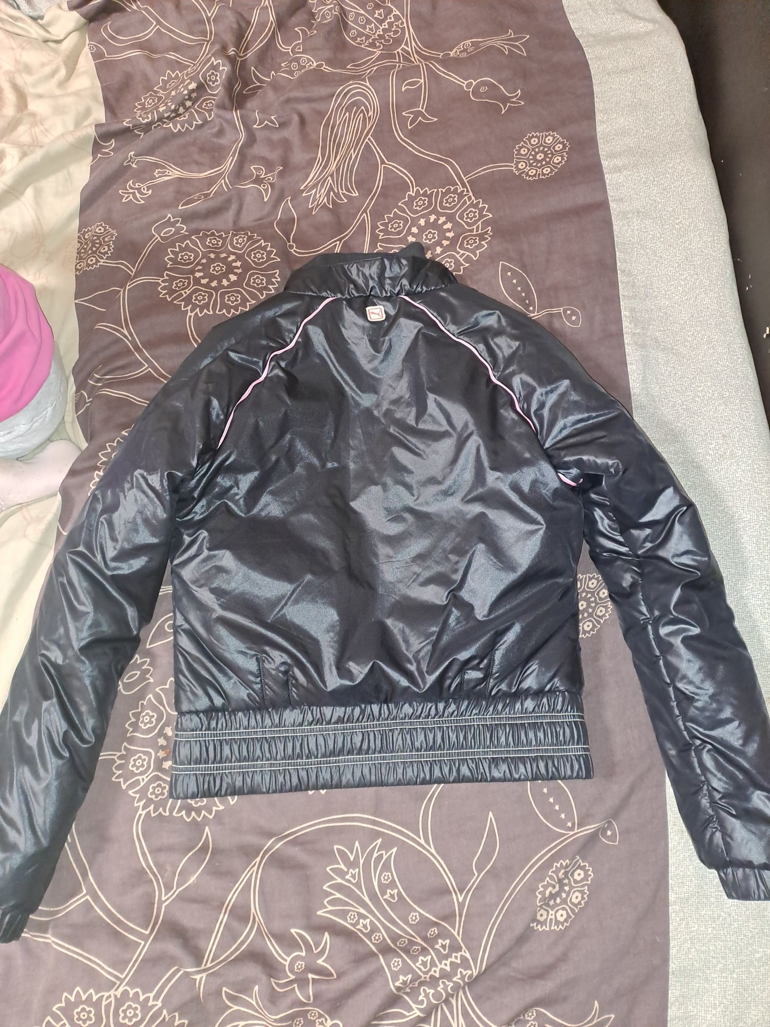 Продам куртку Пума оригинал, новая, xs, без дефектов