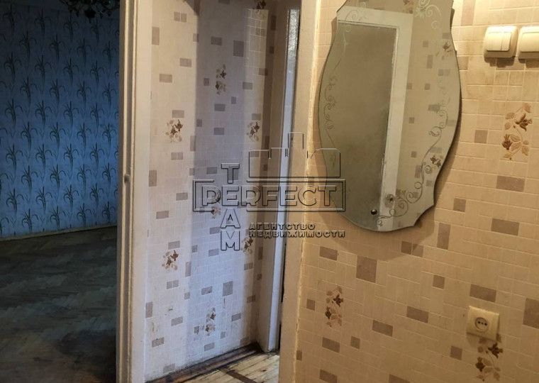 Продаж 2к квартири Кирилівська 115/2 / Кирилловская 115/2