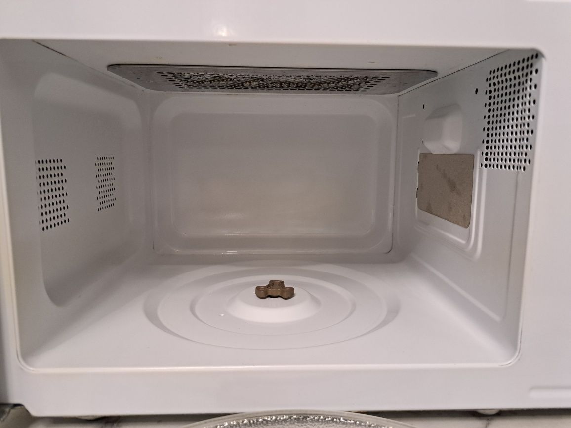 Микроволновка Gorenge  800w