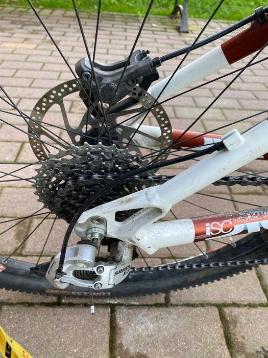 Sprzedam rower bmc full

Tylny amortyzator fox folat rp2 
Przedni bomb