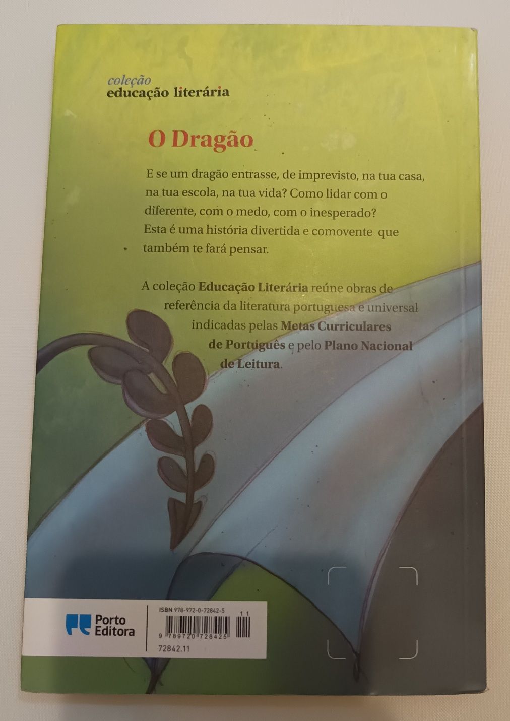 Livro "O Dragão" de Luísa Ducla Soares