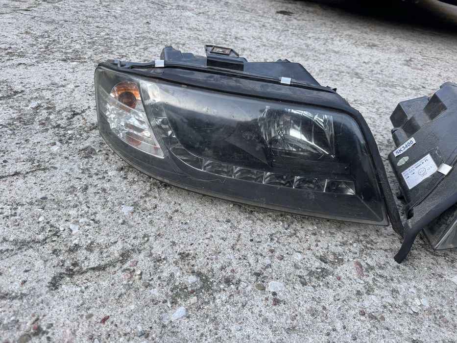 Reflektor lampa audi a6 c5