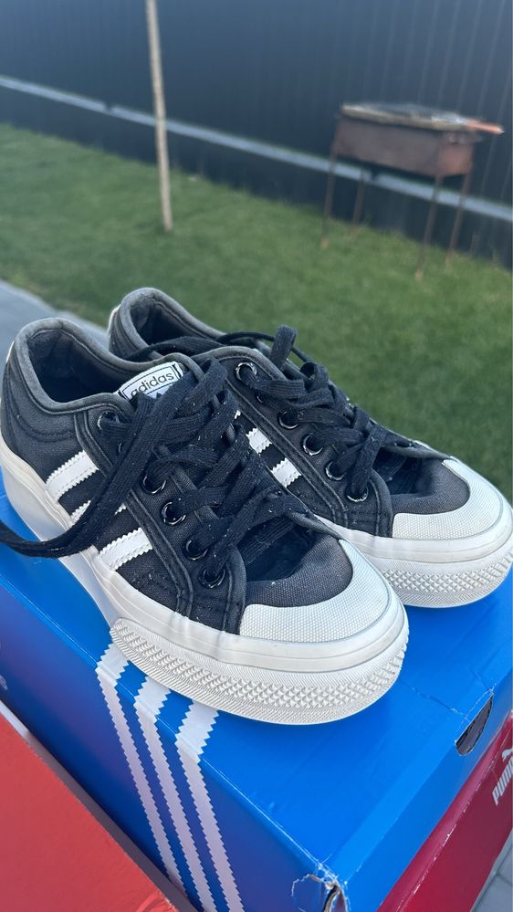 Кели adidas nizza 37 1/3 ( маломірять) 23 см