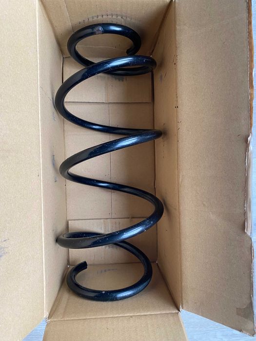 Пружина передня для Mazda CX3 2016-2021 D10G-34-011B