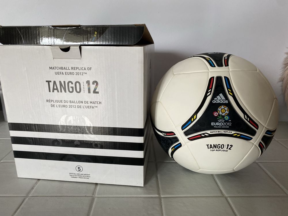 Piłka nożna Adidas Tango 12 EURO 2012