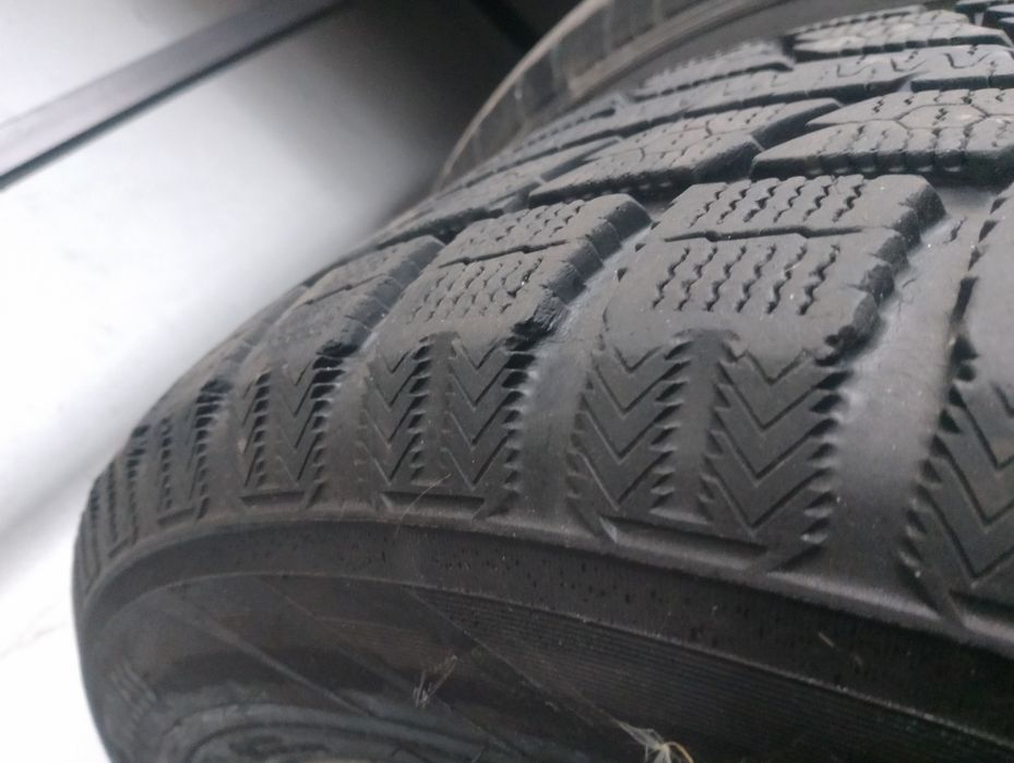 Продам хорошие зимние колеса в сборе с лэндровер