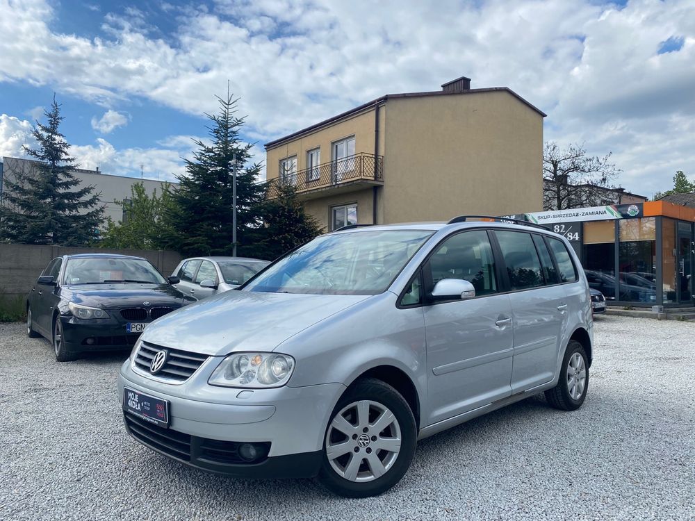 Volkswagen Touran 2.0 Diesel • 2004 rok • klimatyzacja • hak