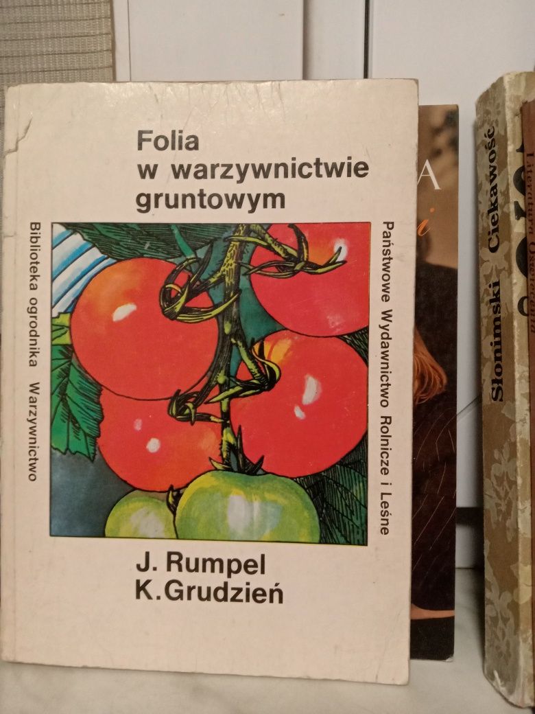 Folia w warzywnictwie gruntowym , J.Rumpel,K.Grudzień.