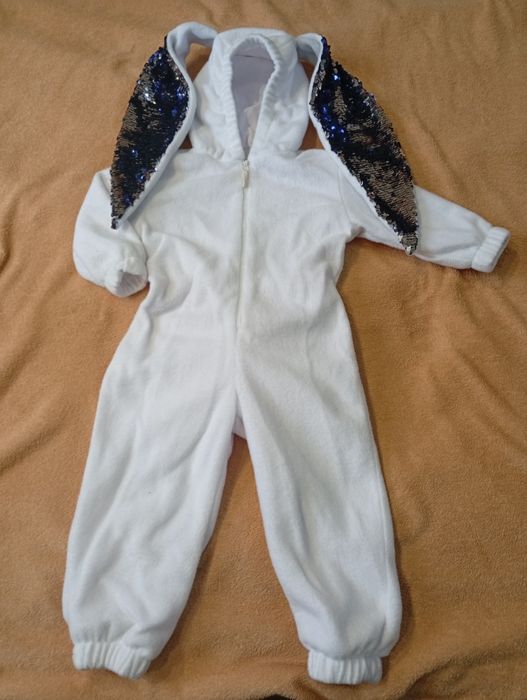 Новорічний костюм зайчик