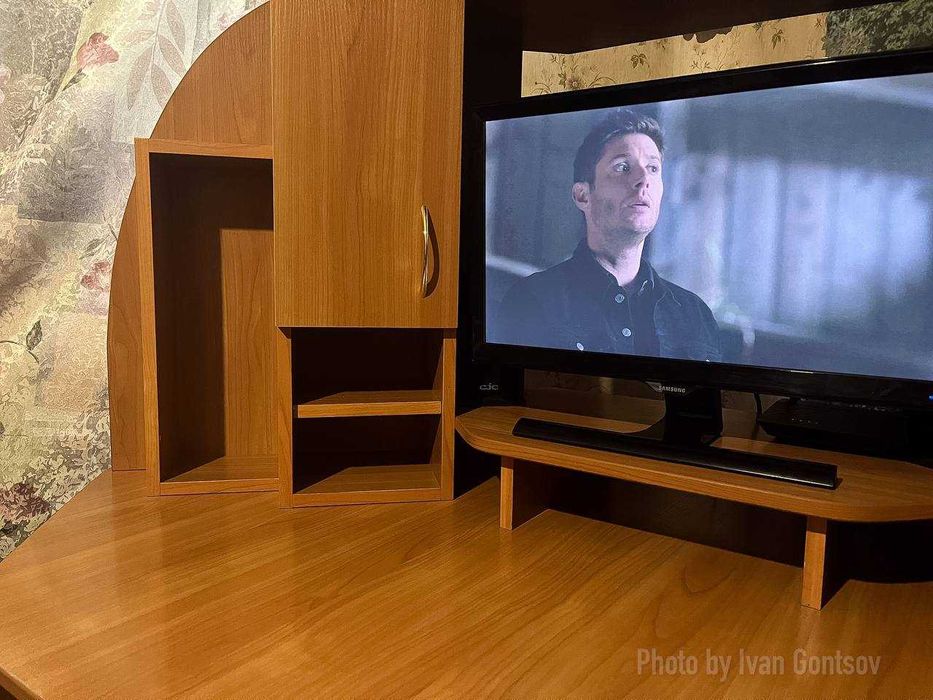 Комп'ютерний стіл кутовий