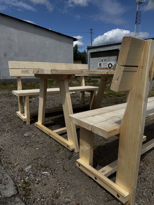 Drewniane meble ogrodowe