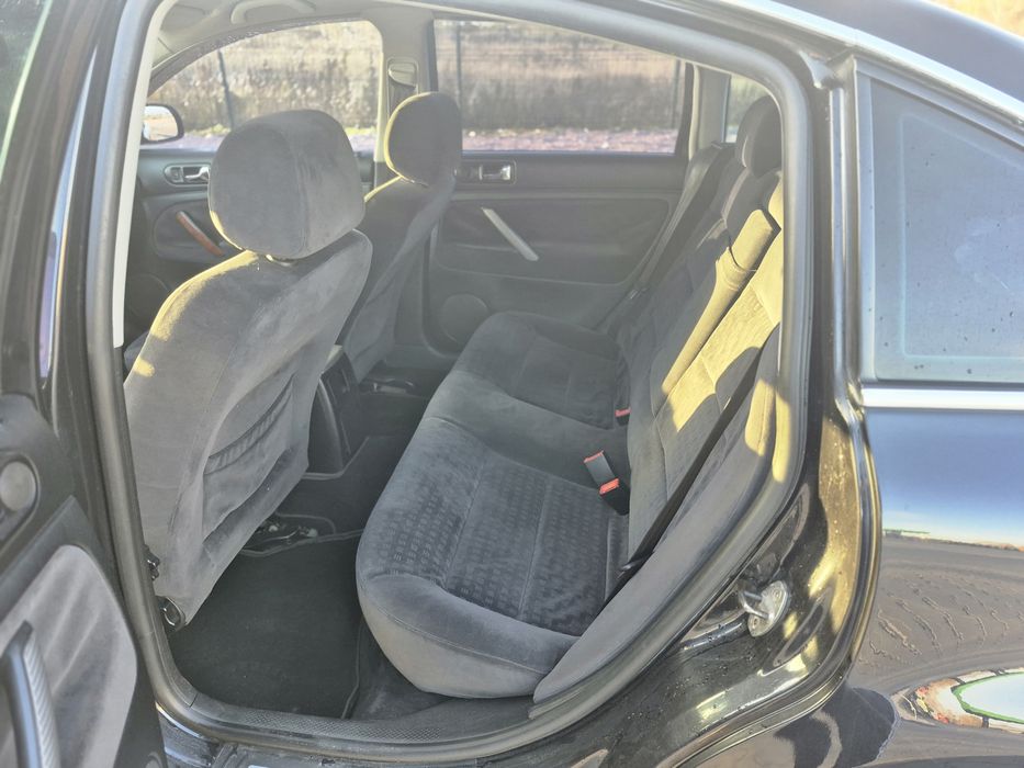 Продам власний автомобіль Volkswagen Passat B5+