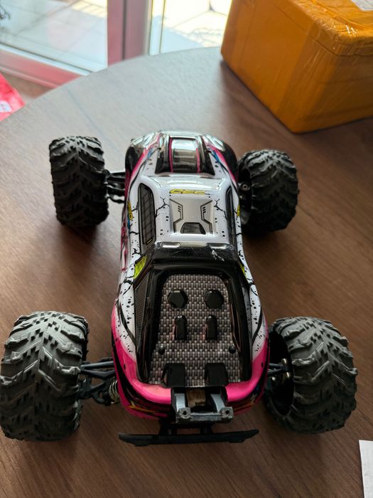 RC samochód - mega szybki - 2 baterie bezszczotkowy brushless