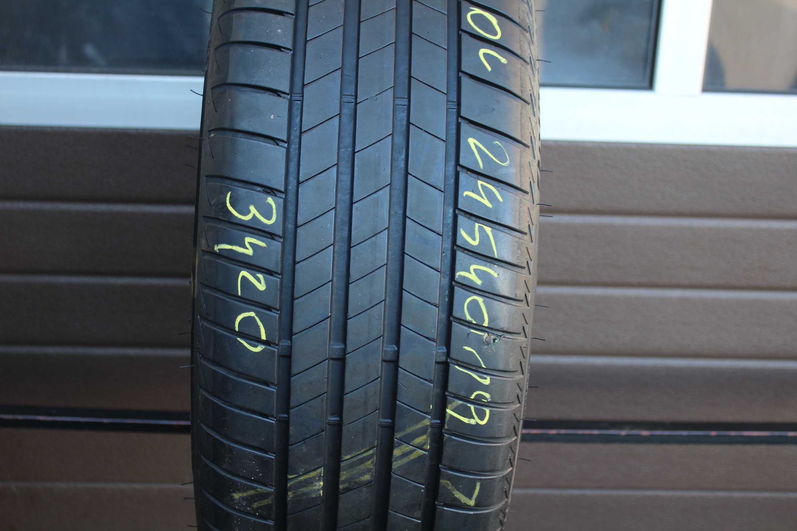 245 40 R19 Bridgestone Turanza T005