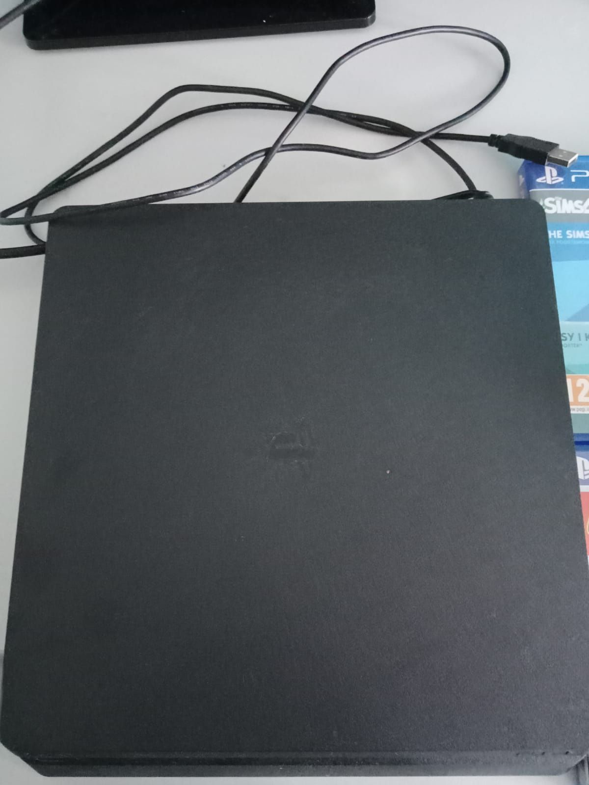 Konsola Ps4 Slim