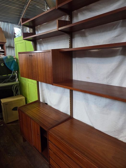 Estante estilo nordico em bom estado em freijo e  teka .