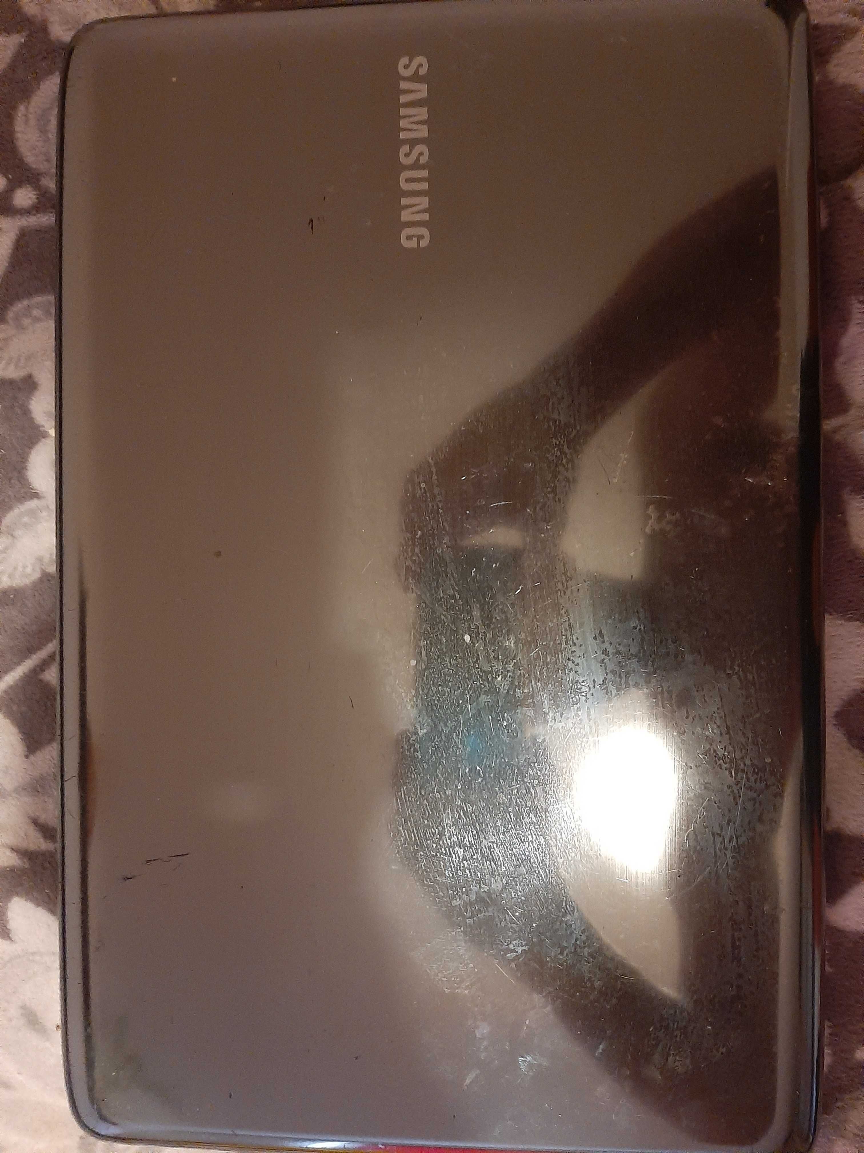 Laptop Samsung R540