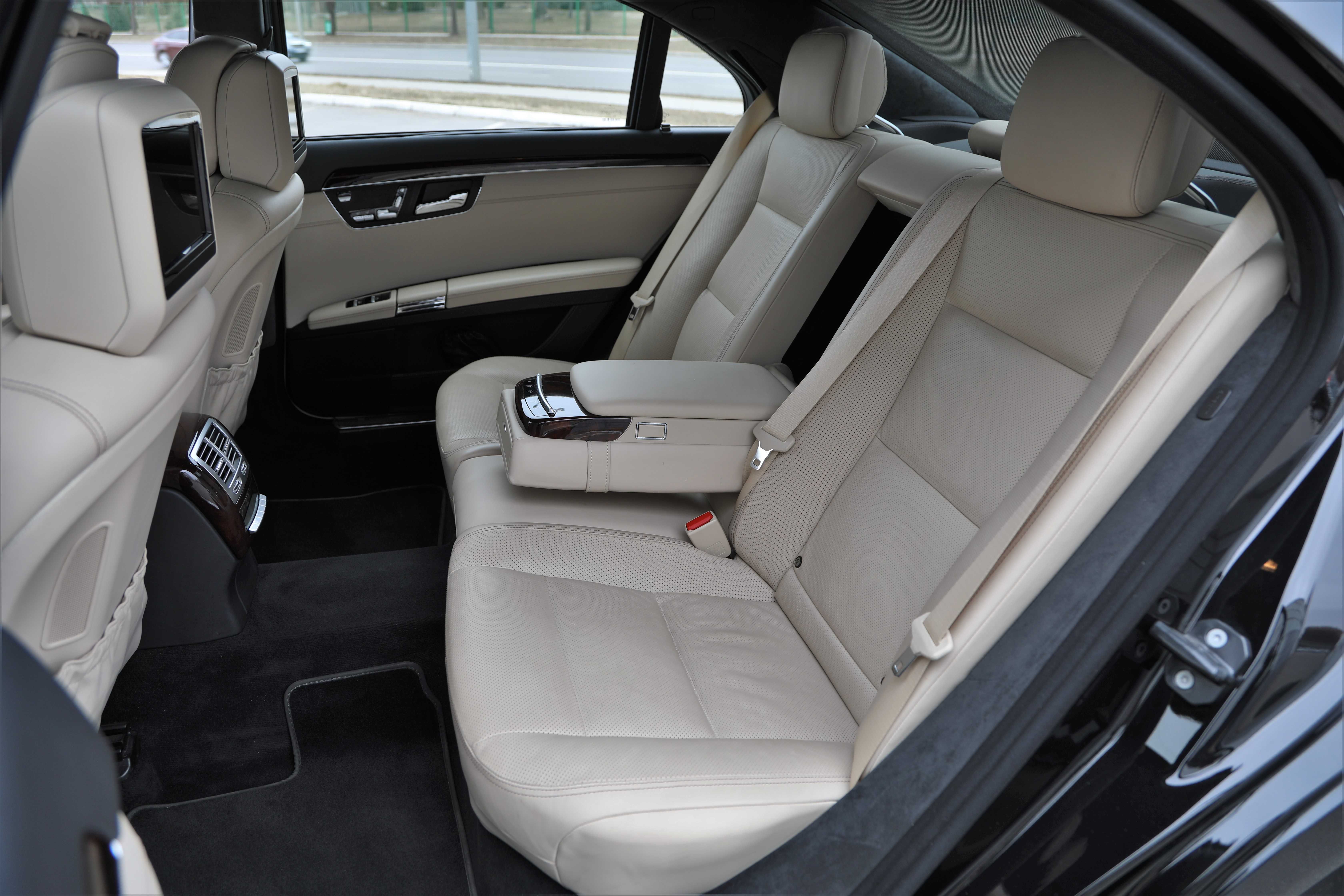 Офіційний Mercedes-Benz S500 Long 2011 року