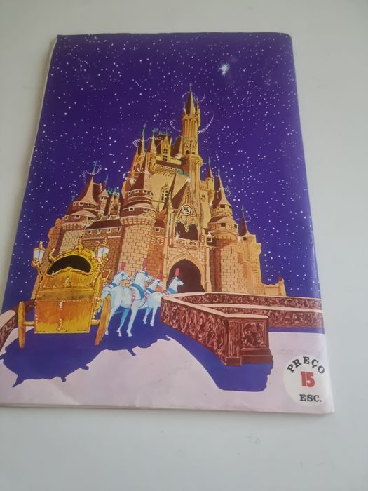 Caderneta da Disney