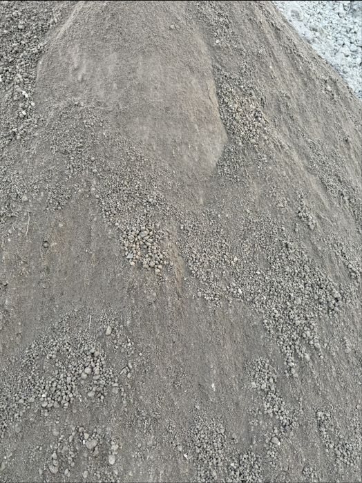 Humus Siany, czarnoziem pod trawnik