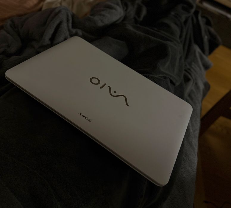 Laptop sony svf152c29v