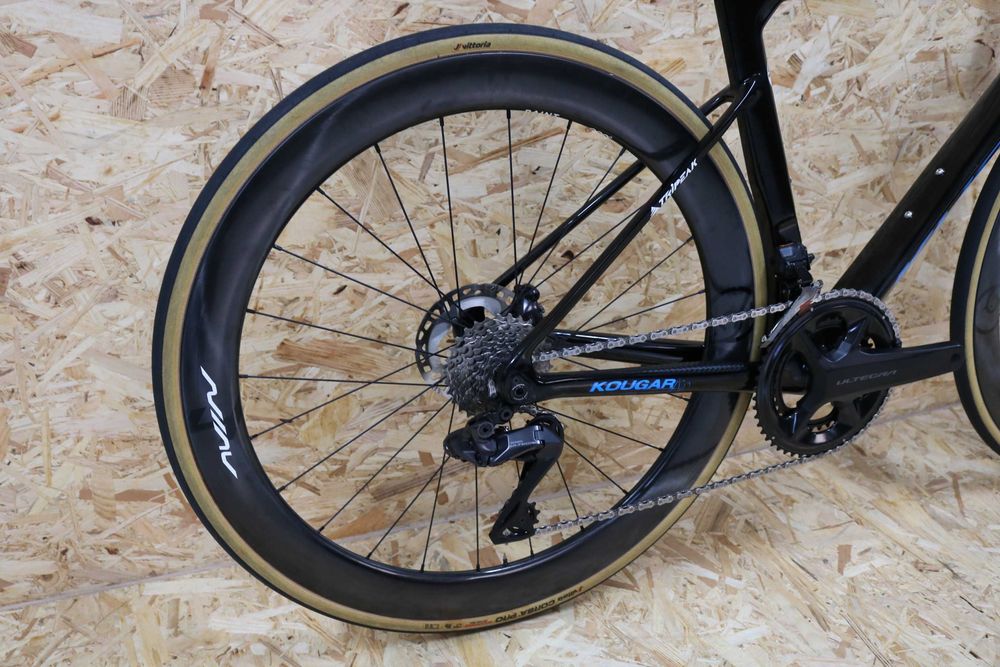 Bicicleta carbono Kuota Kougar Air - Grupo e Rodas novas - Di2 12