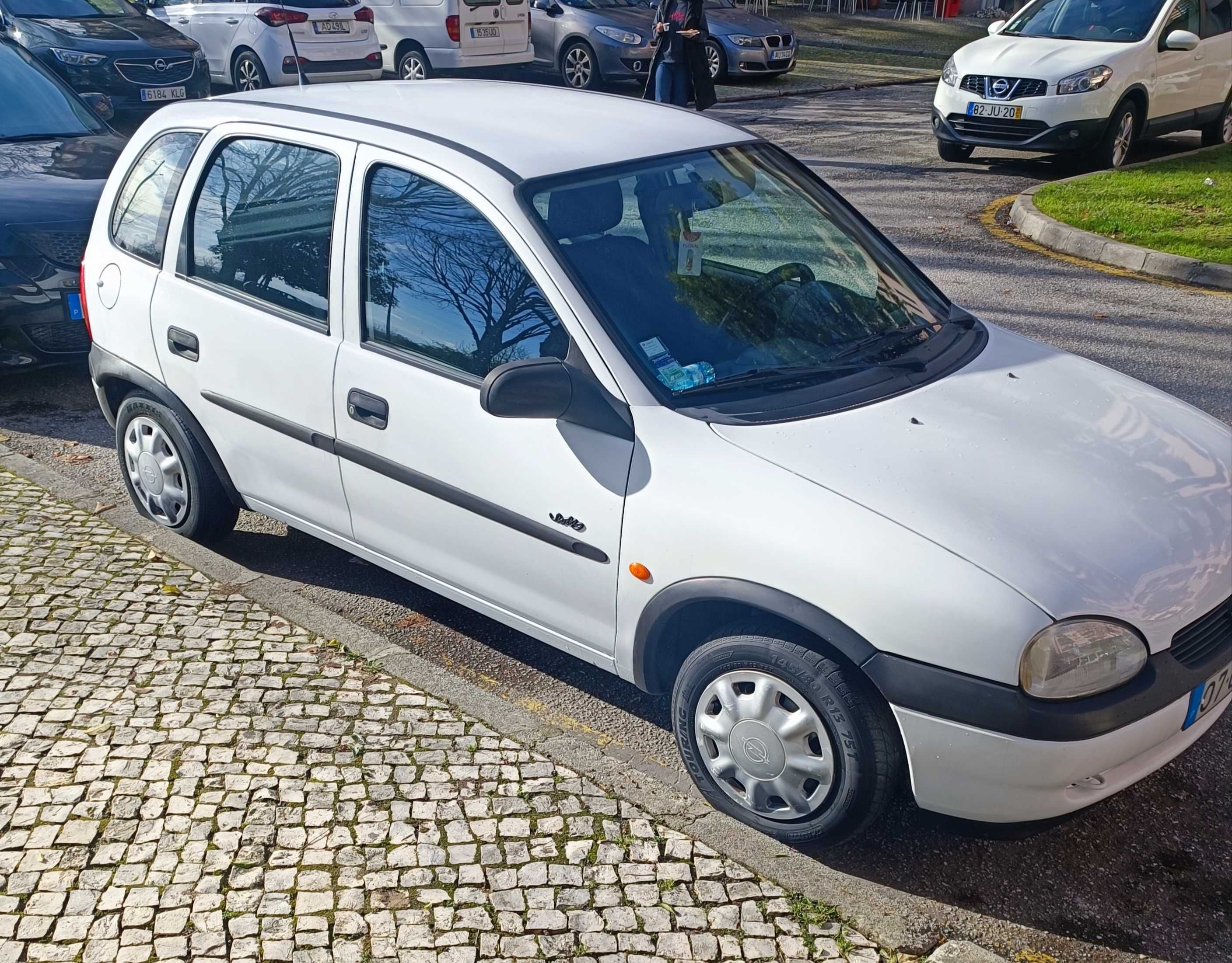 Vendo  Opel  Corsa  B