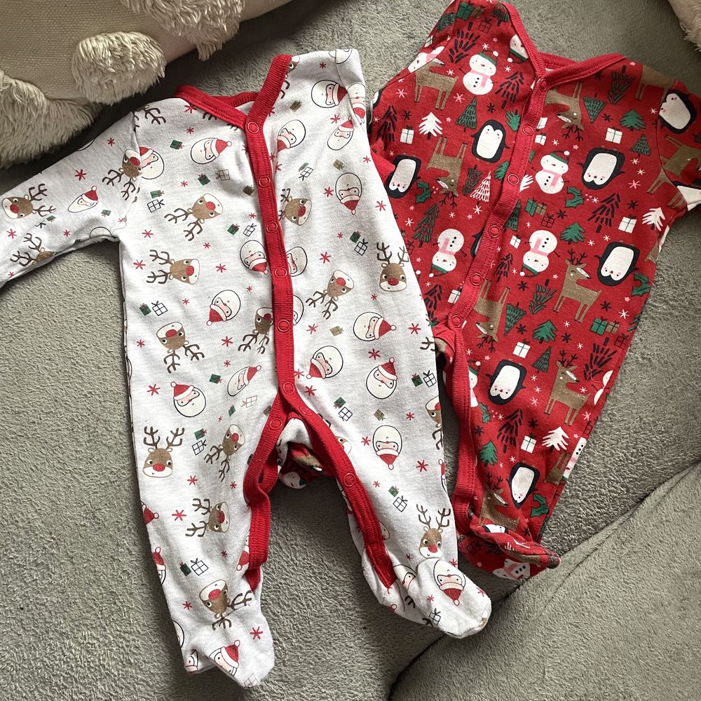 Dwa świąteczne pajacyki dla niemowlaka 56