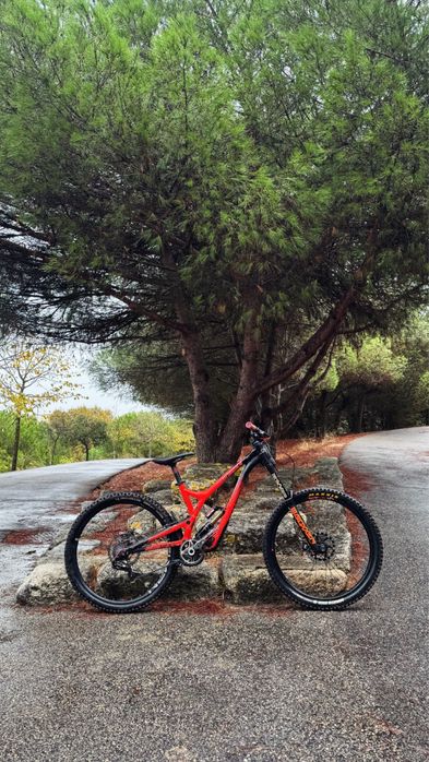 Bicicleta de DownHill Commecal V4’