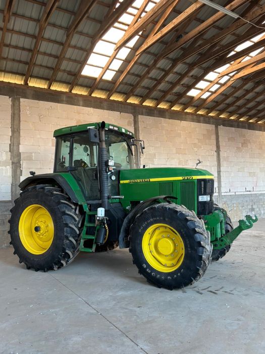 John Deere 7810