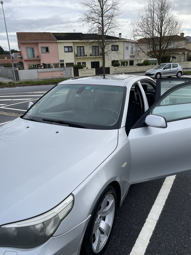 Carro BMW ano 2003